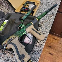Rare Custom Gold and Green Infamous CS2