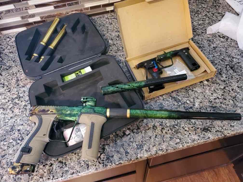 Rare Custom Gold and Green Infamous CS2