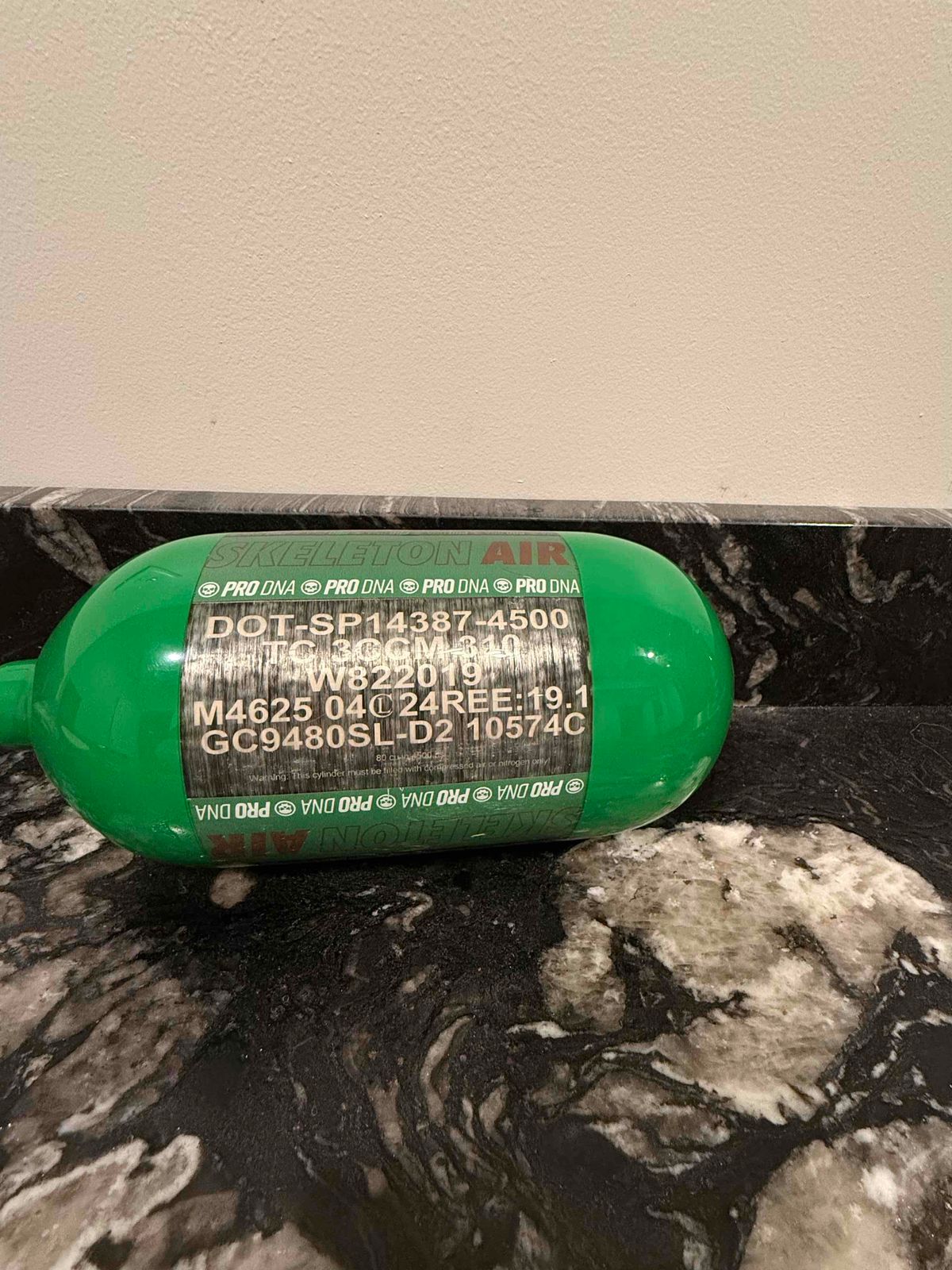 TMNT Logo 80/4500 Infamous Air bottle