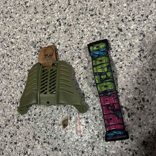 SuperDead ProFlex Ears, Strap & Pin