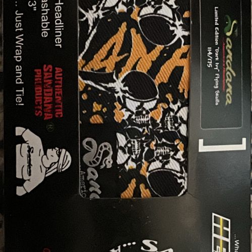 Sandana “Dark Ivy” flying skulls