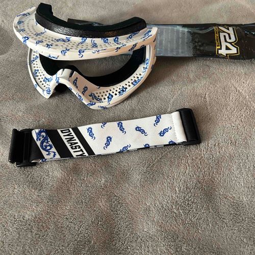 Dynasty JT Frame & strap