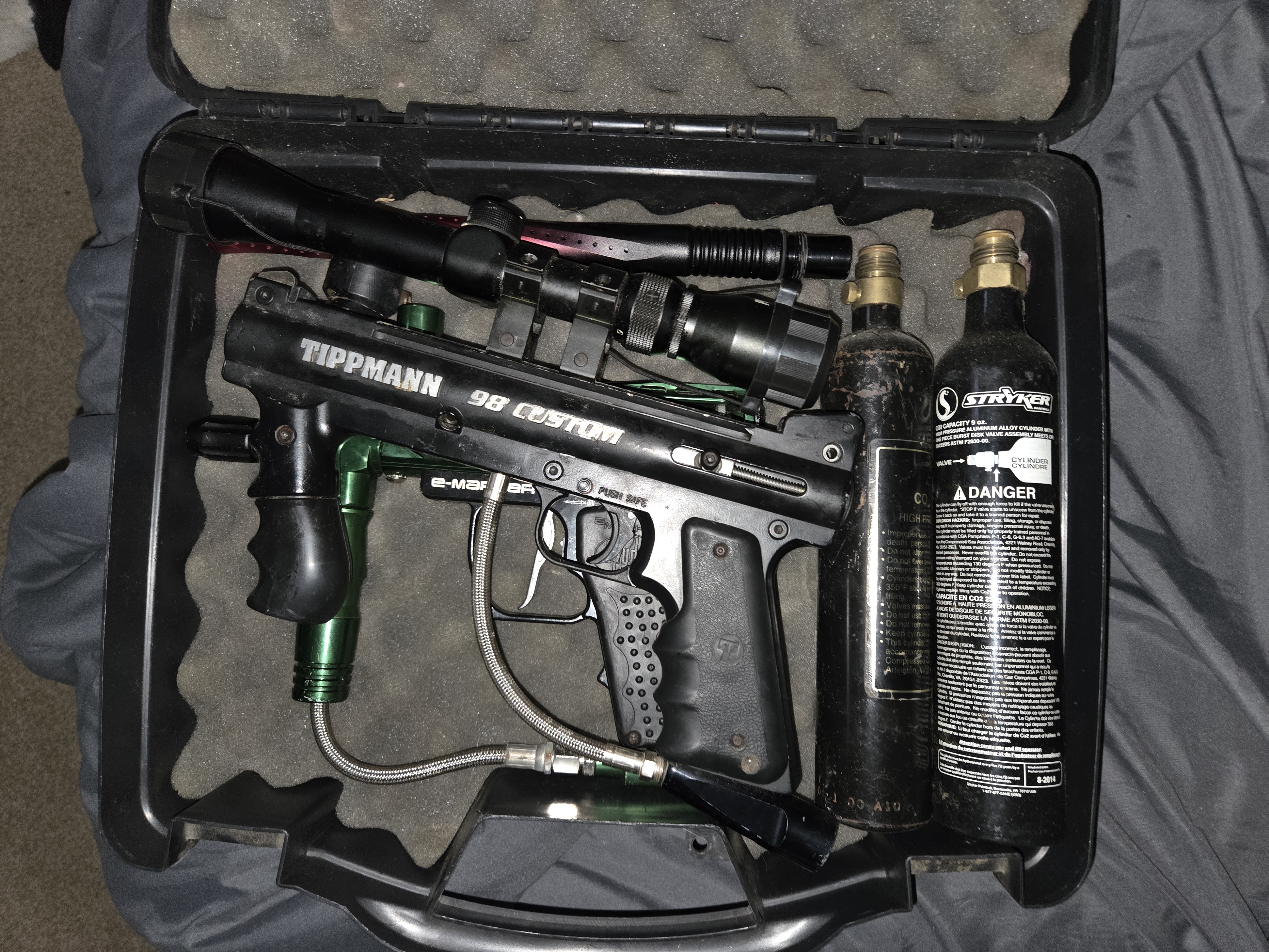 Paintball Starter Lot – Tippmann 98 Custom with scope and foregrip & Spyder Imagine with 2 co2 tanks and aftermarket barrel 