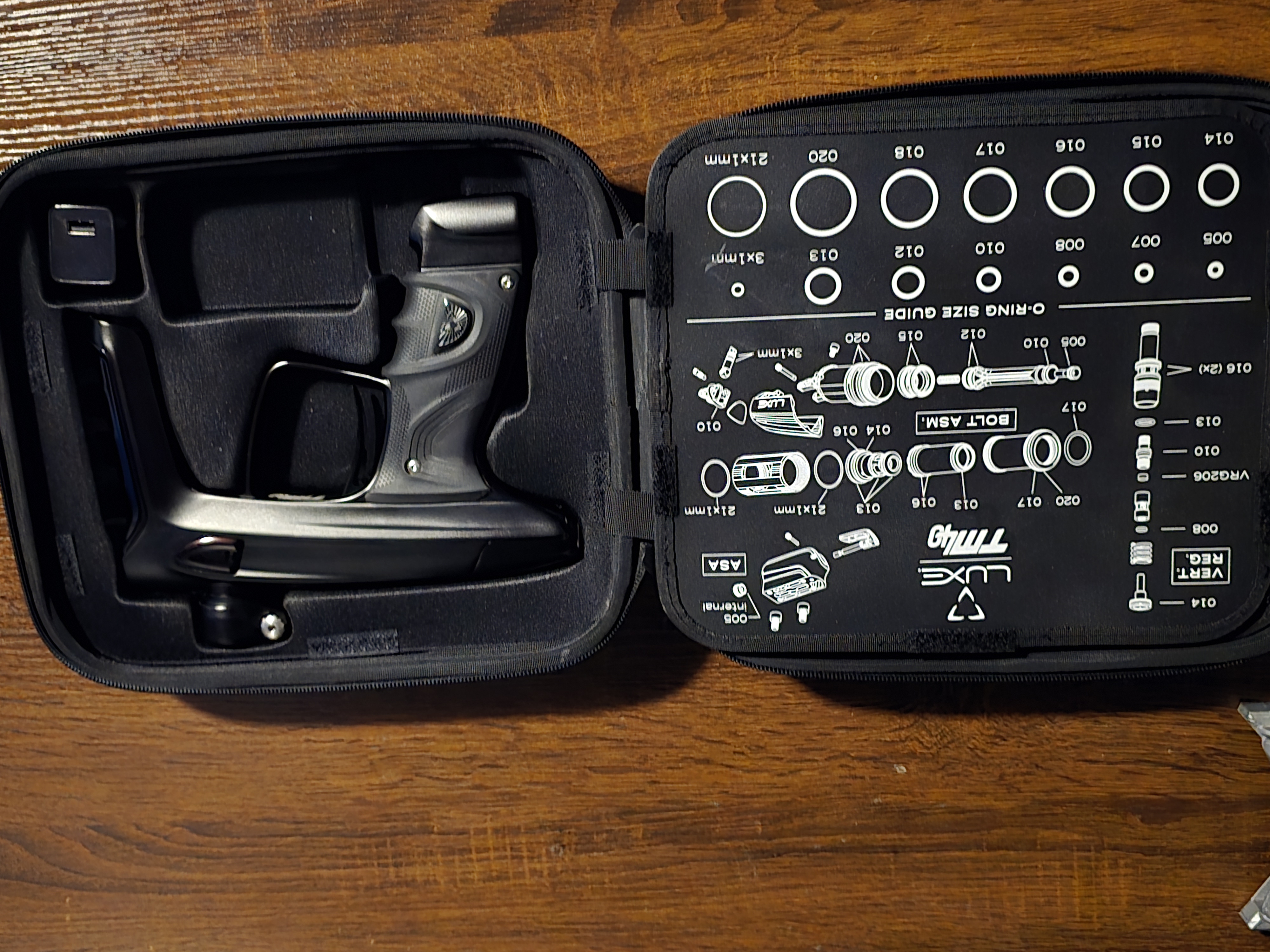 Luxe TM40 