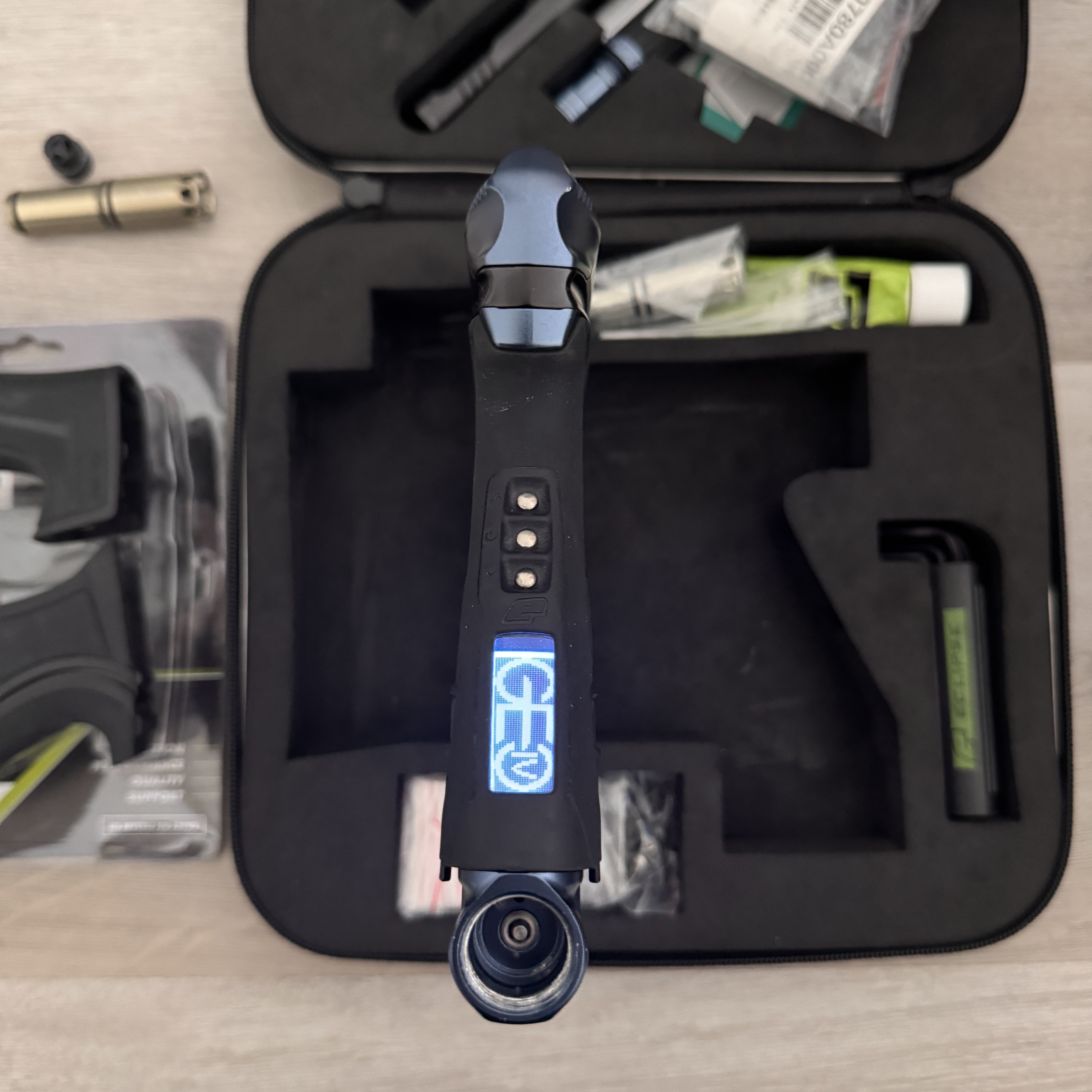 Geo 4 - Black/Blue + Extras