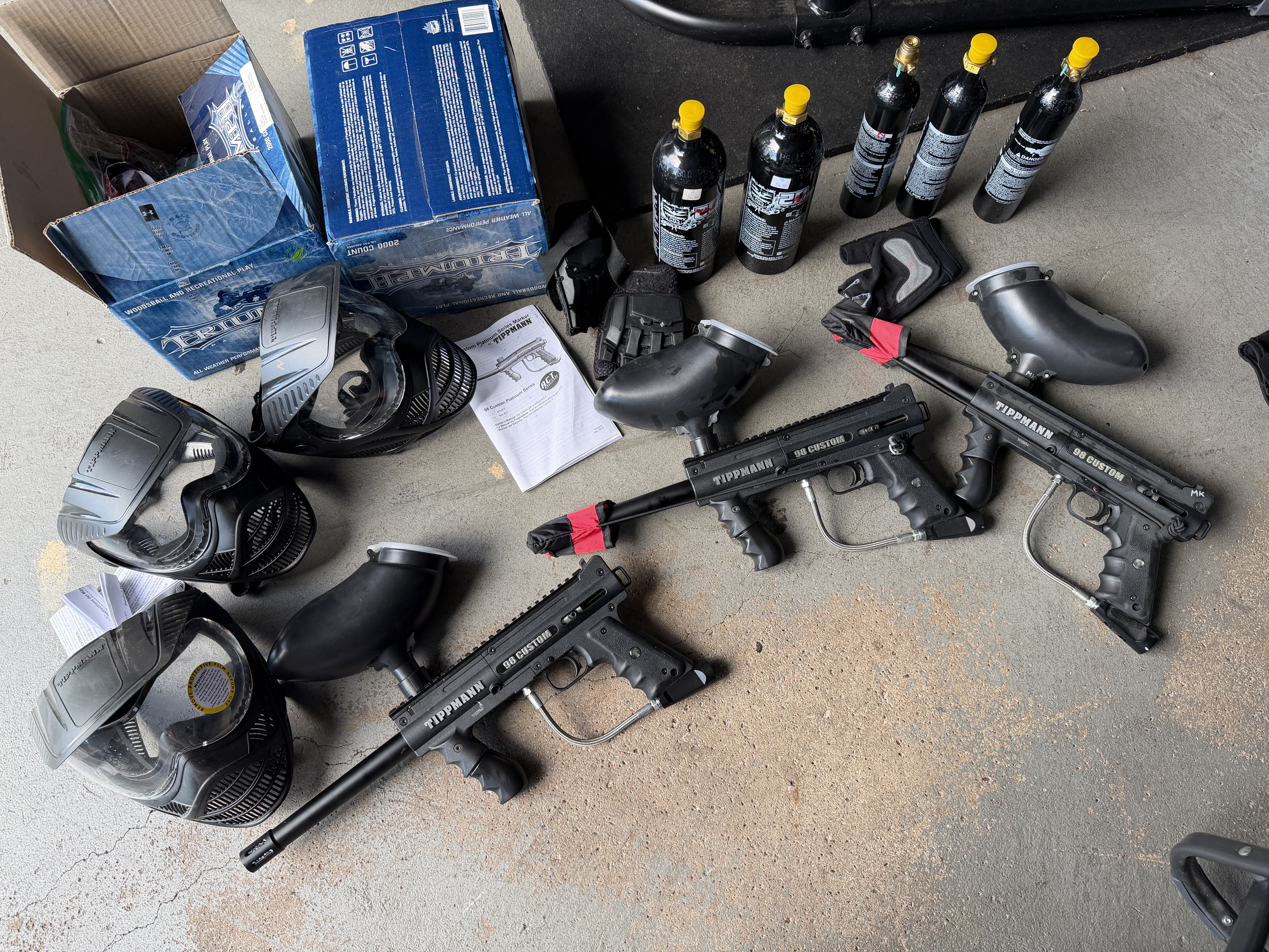 3 paintball guns and accessories 