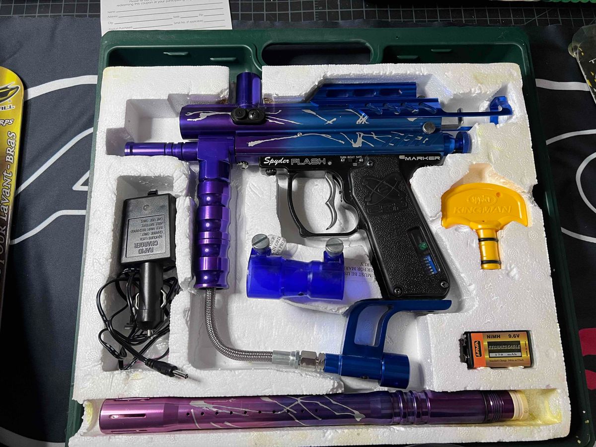 Kingman Spyder Flash  With Case, Matching Barrel & Accessories - Mint Condition