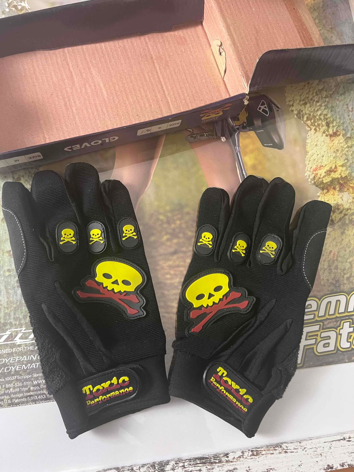 Toxic Performance Gloves - XL - New oldstock