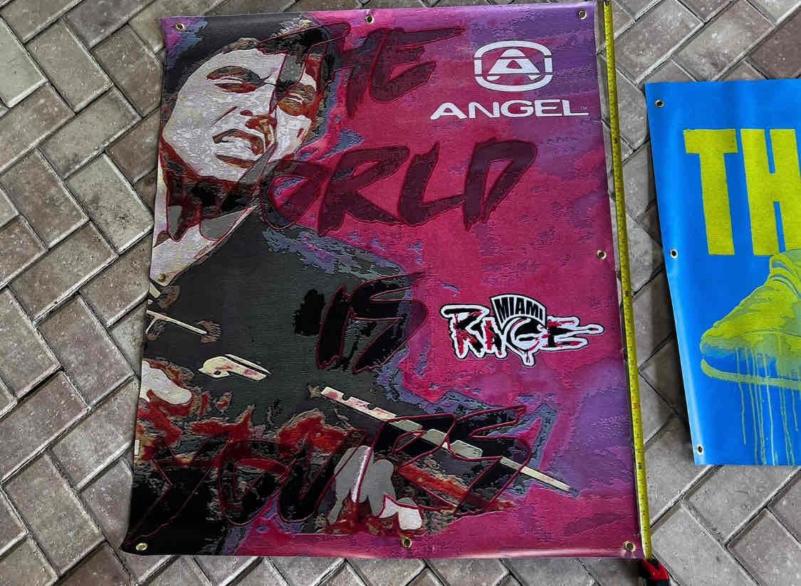 Black Friday: two banners for $150