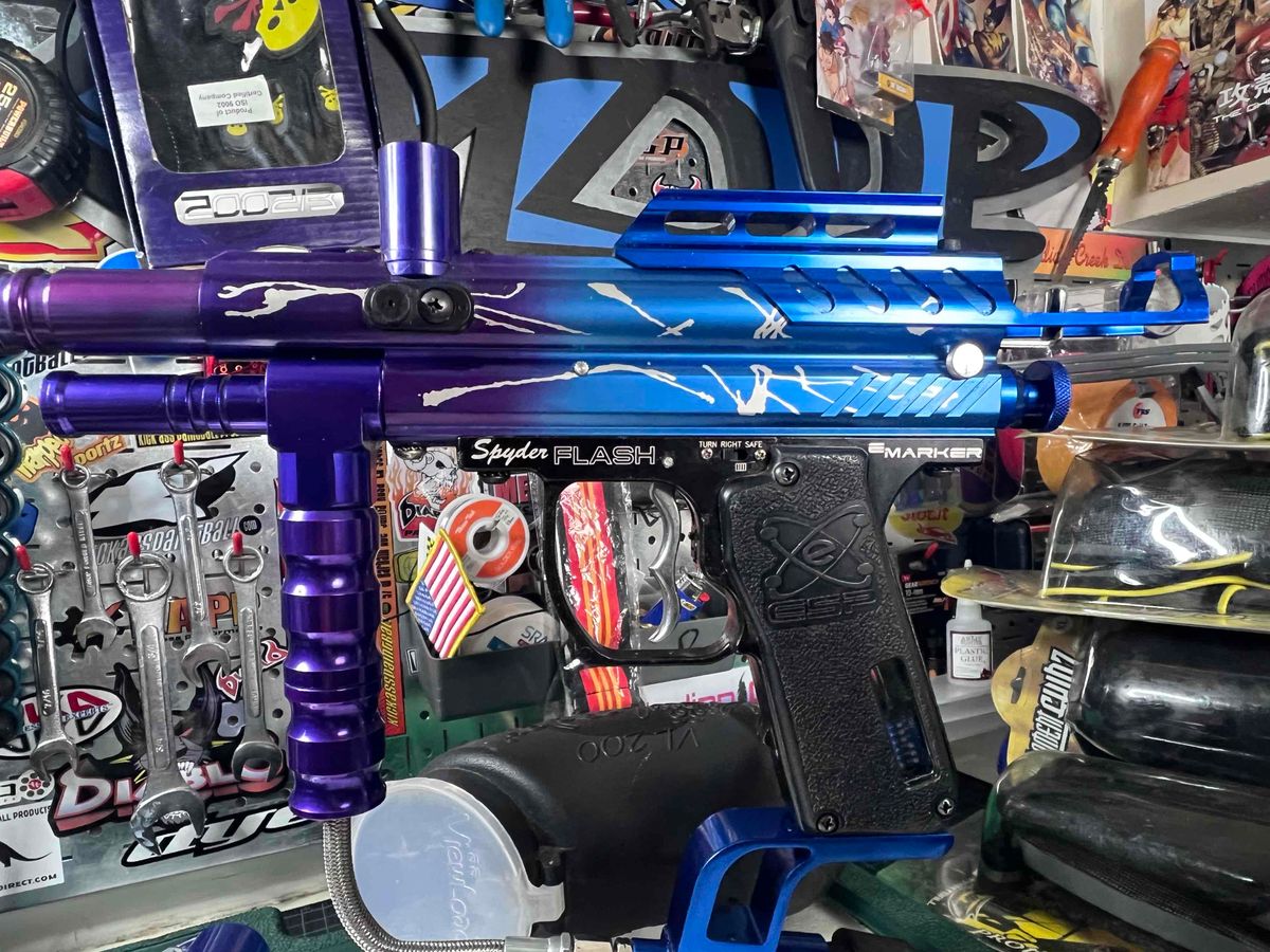 Kingman Spyder Flash  With Case, Matching Barrel & Accessories - Mint Condition