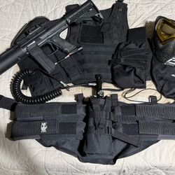 COMPLETE TACTICAL PAINTBALL SETUP – Tippmann Project Salvo – NEVER USED – E-Trigger, Apex Barrel, Rip Clip & DYE Mask