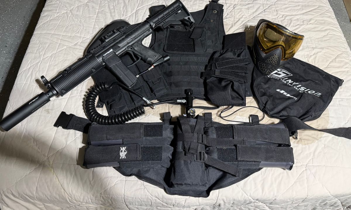 COMPLETE TACTICAL PAINTBALL SETUP – Tippmann Project Salvo – NEVER USED – E-Trigger, Apex Barrel, Rip Clip & DYE Mask