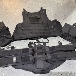 COMPLETE TACTICAL PAINTBALL SETUP – Tippmann Project Salvo – NEVER USED – E-Trigger, Apex Barrel, Rip Clip & DYE Mask