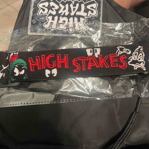 Loonytoons hight stake strap 