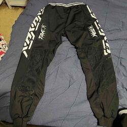 hk army pannts 
