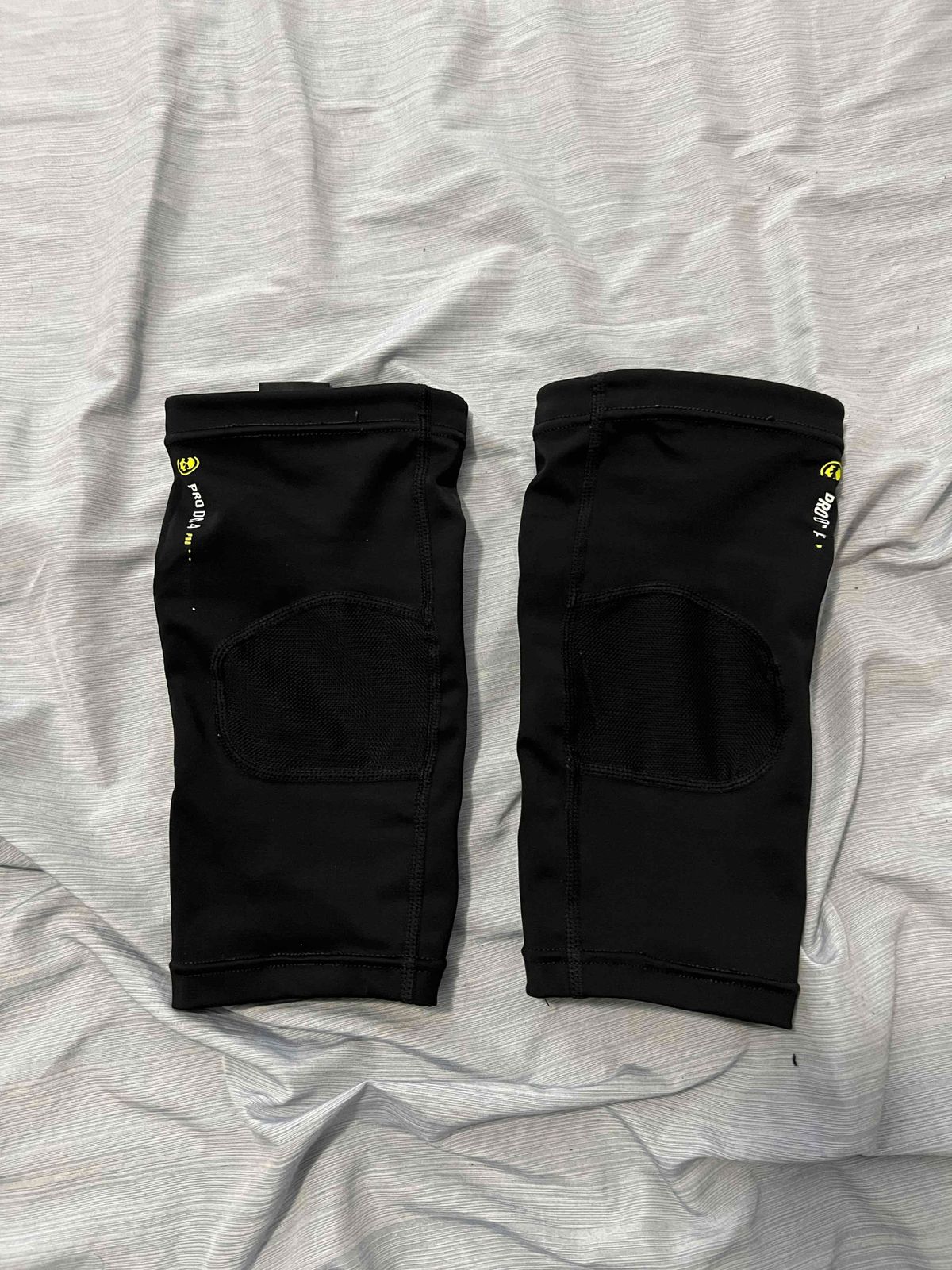 Infamous ProDNA Knee Pads