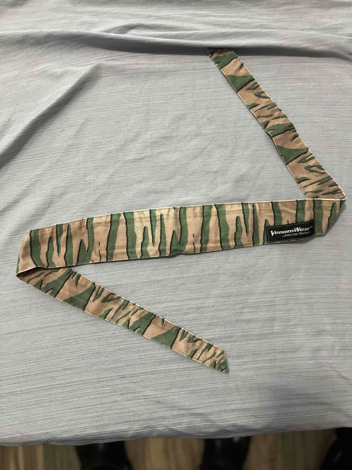 VenomWear Green/Tan Vertical