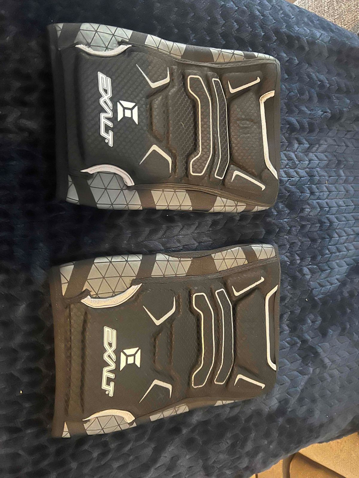 Exalt knee pads