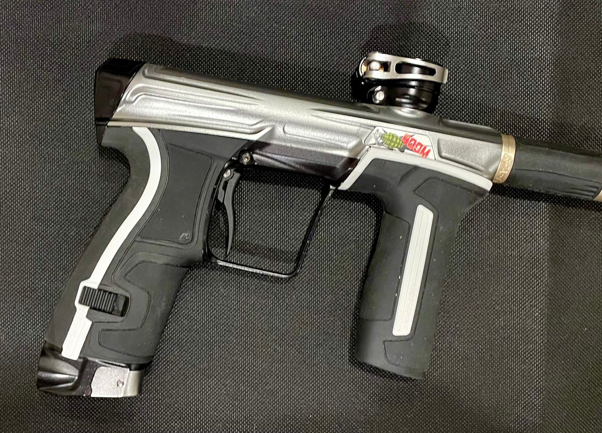 Planet Eclipse CS2 Silver and Black with Push Bag