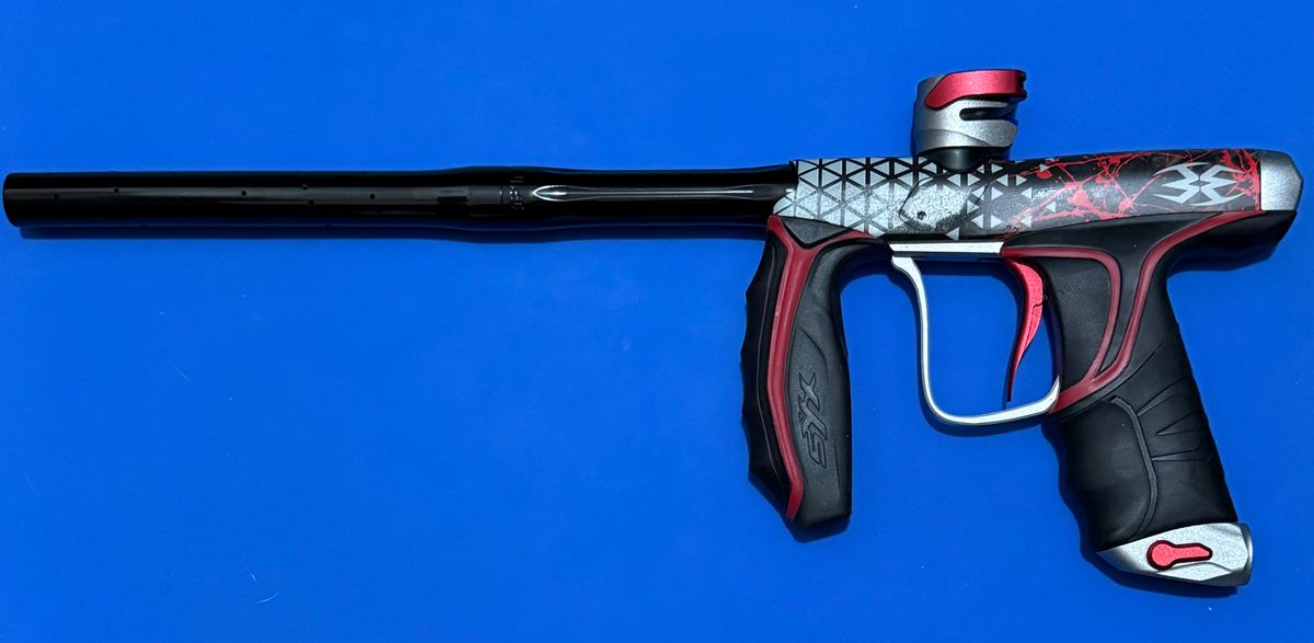 EMPIRE AXE SYX 1.5 PAINTBALL GUN KIT/Package - Red/SILVER/BLACK W/ 48/3000 BOTTLE