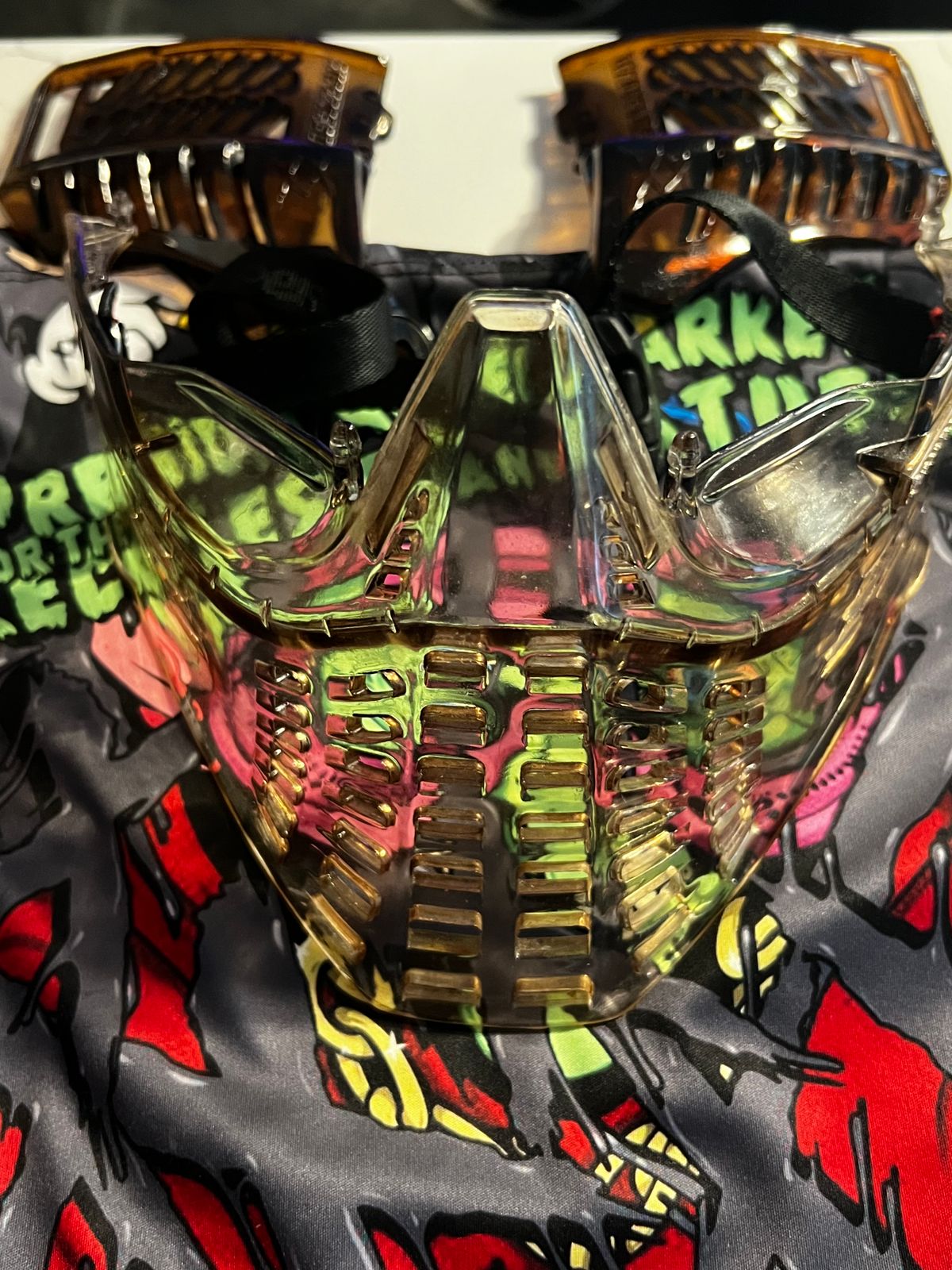 SUPER DEAD SUNDAZE HOLY SMOKES MASK BOTTOMS & EARS NEW