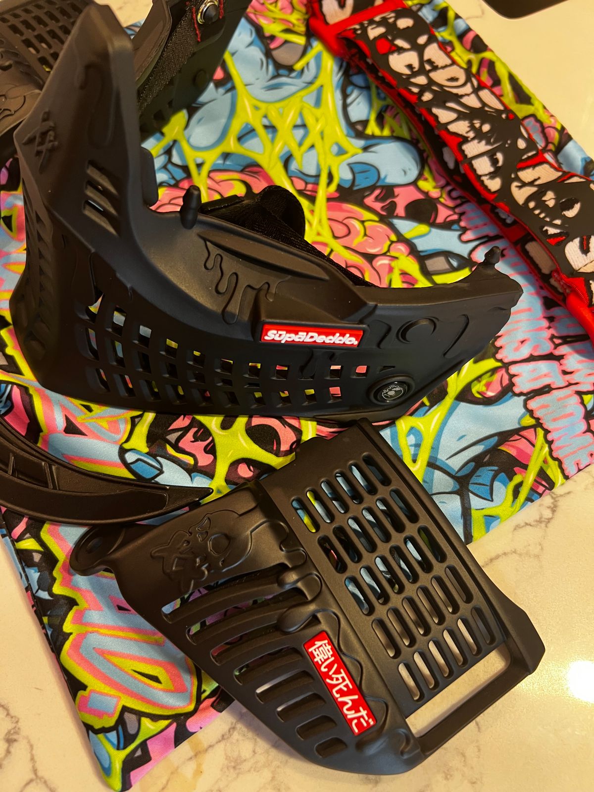 SUPER DEAD SUNDAZE MASK BOTTOMS & EARS GOGGLE STRAP & MASK BAG NEW