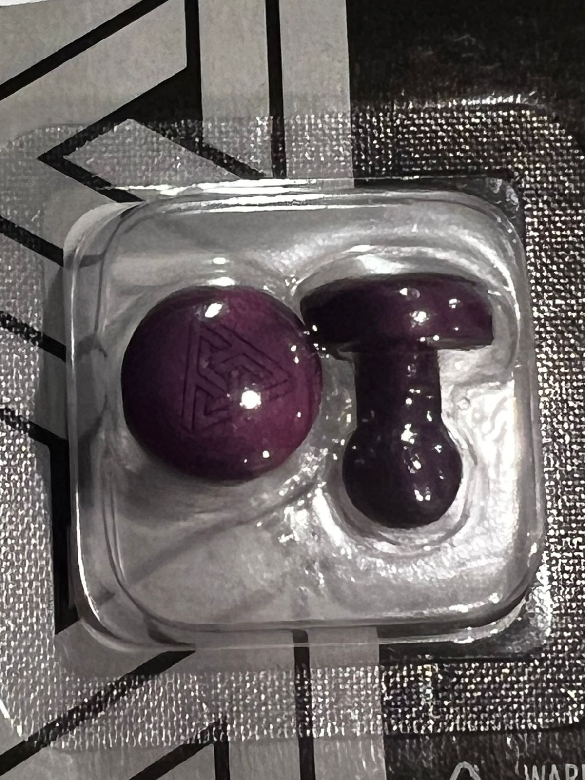 Thirty three threads “Kanola” plugs New