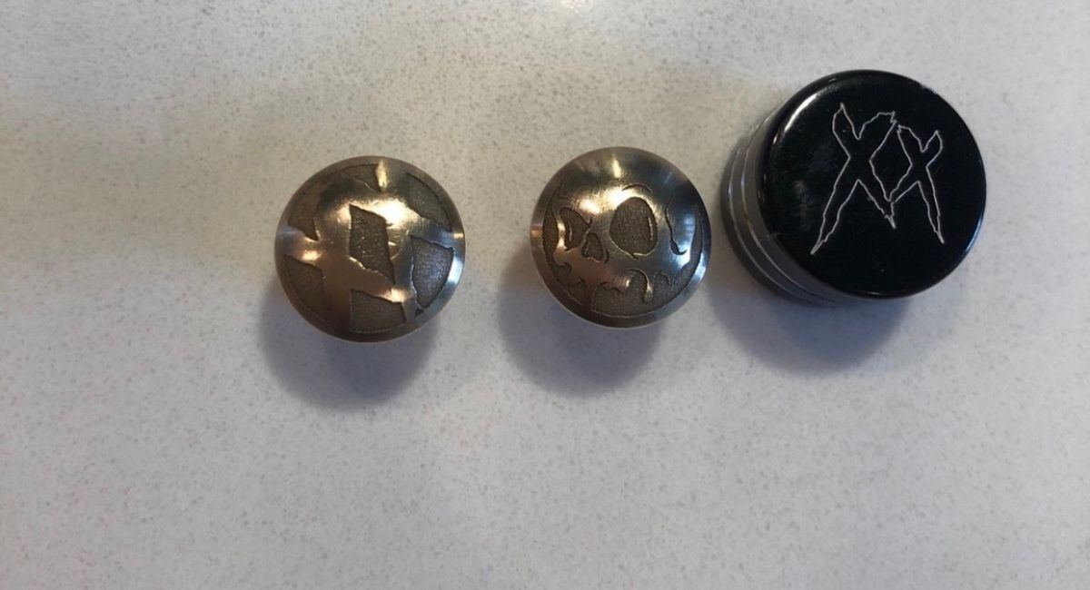 SUPERDEAD MASK, PLUGS BRASS LIMITED EDITION NEW