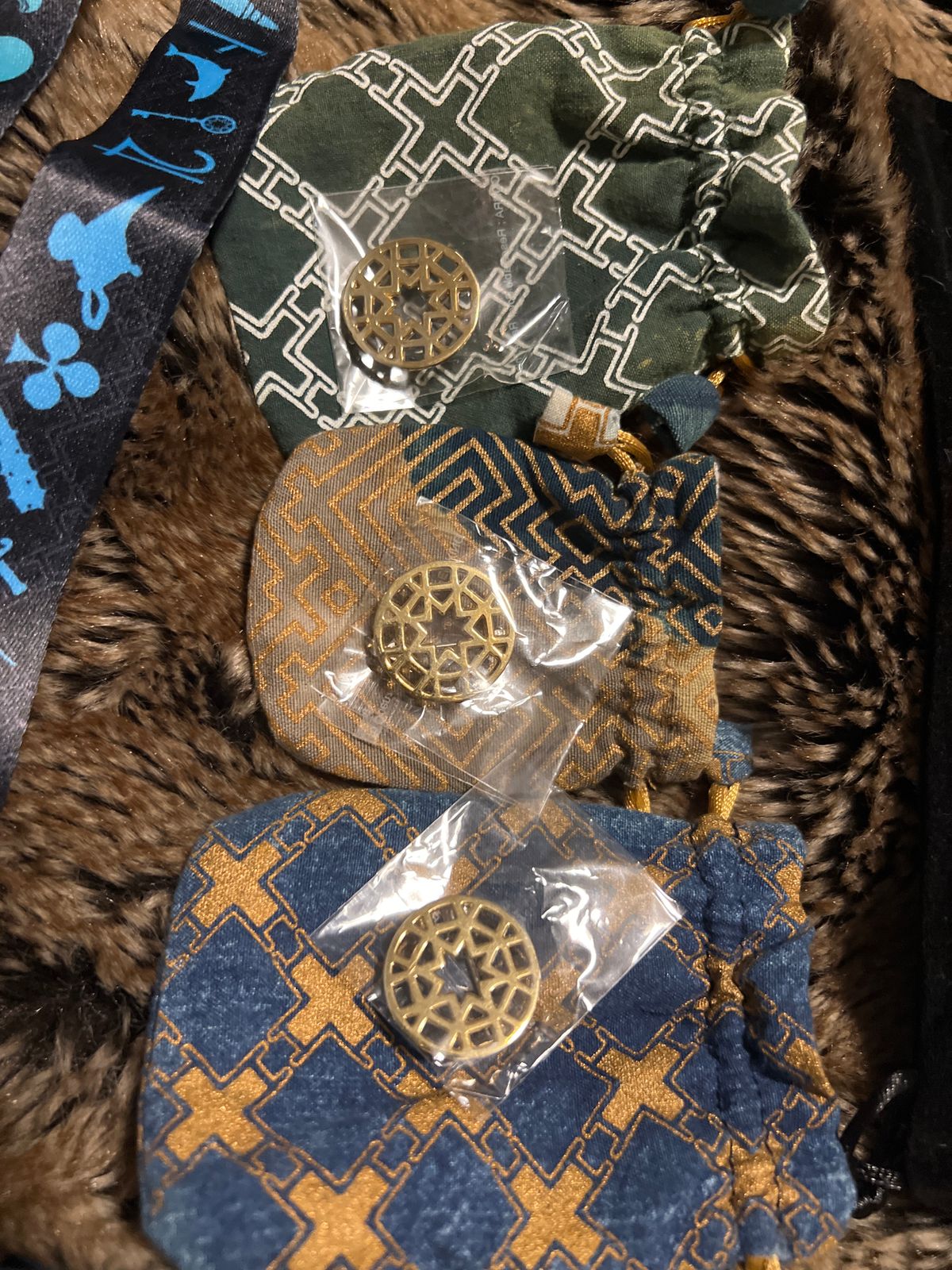 HORMESIS LOT 7 wristbands, 1 Black Bag, 1 Lanyard, 3 Hormesis pins and pouches 1 Micro fiber NEW!!!!