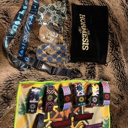 HORMESIS LOT 7 wristbands, 1 Black Bag, 1 Lanyard, 3 Hormesis pins and pouches 1 Micro fiber NEW!!!!