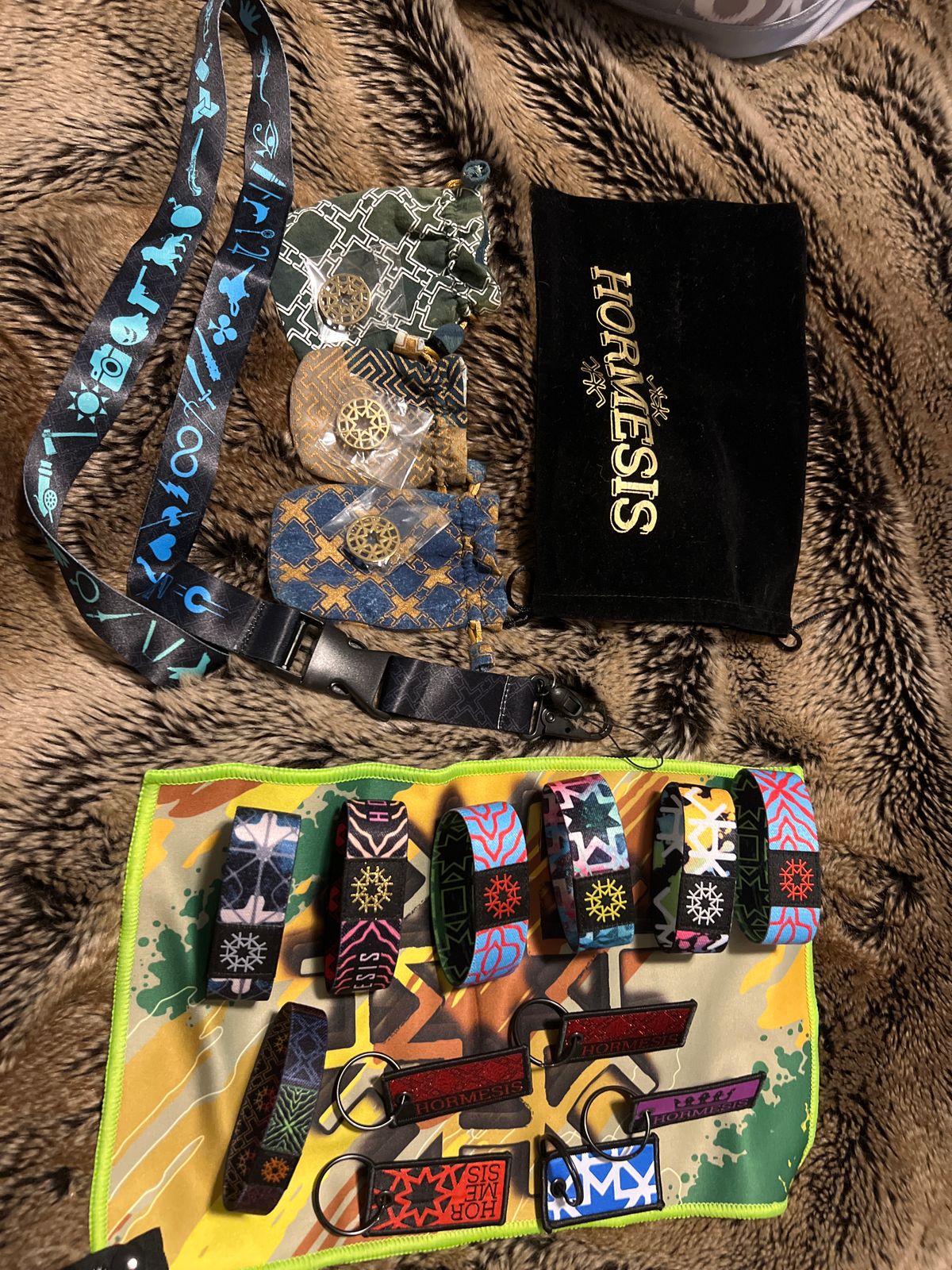 HORMESIS LOT 7 wristbands, 1 Black Bag, 1 Lanyard, 3 Hormesis pins and pouches 1 Micro fiber NEW!!!!