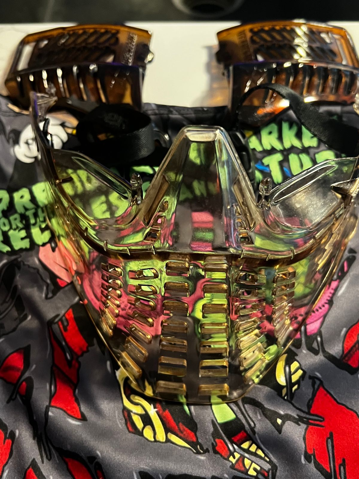 SUPER DEAD SUNDAZE HOLY SMOKES MASK BOTTOMS & EARS NEW