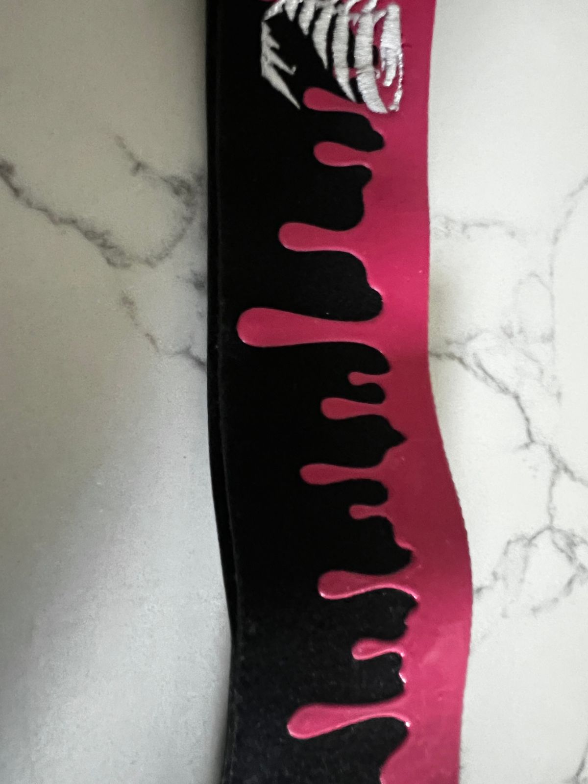 ENEMY OF THE STATE & TWISTER COLLABORATION GOGGLE STRAP BLACK & PINK NEW!!!