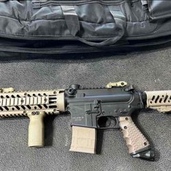 Two Tippmann Stormers w/bag 