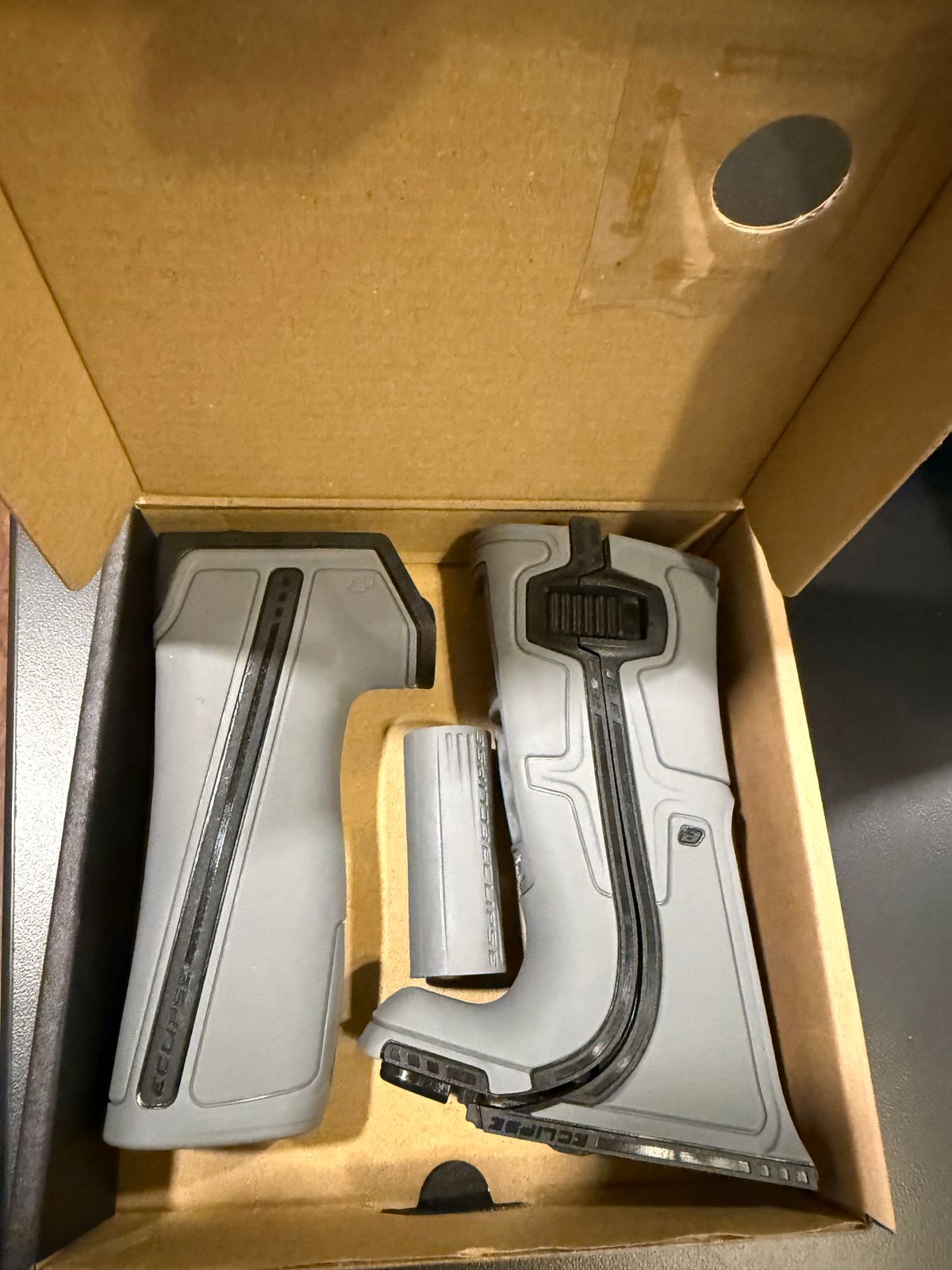 CS3 Pro/R5 Grey Grips 