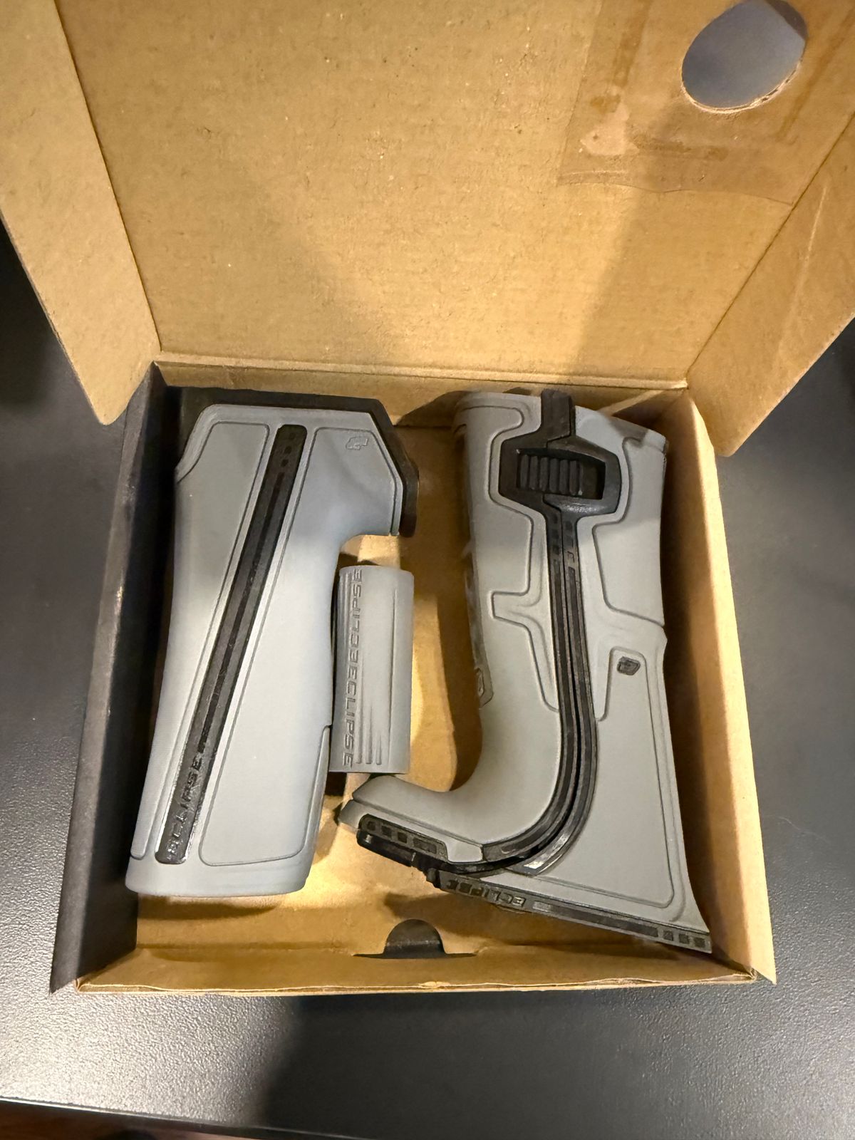 CS3 Pro/R5 Grey Grips 