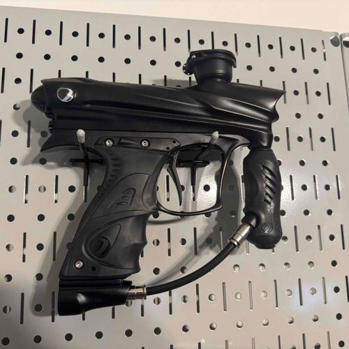 Dye DM9
