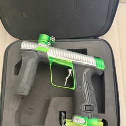 ICON Twister Cs3 w/ matching Mech Frame