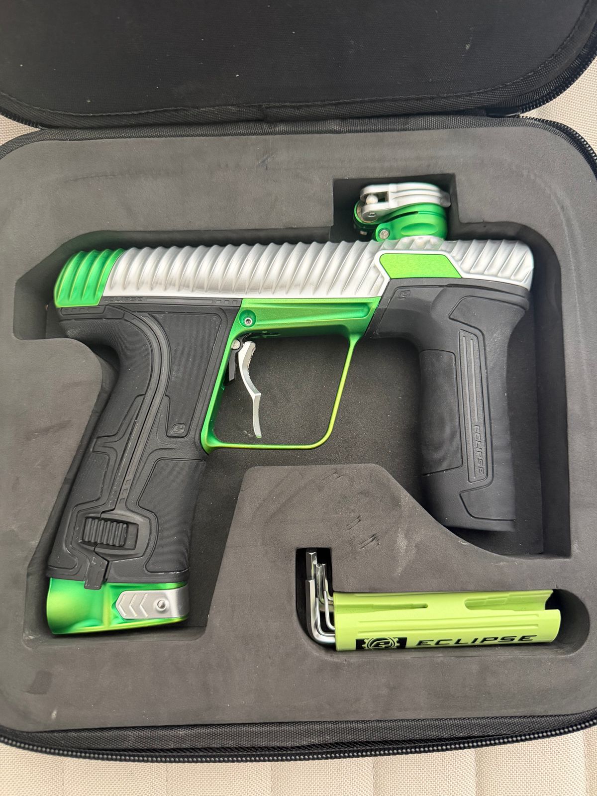 ICON Twister Cs3 w/ matching Mech Frame