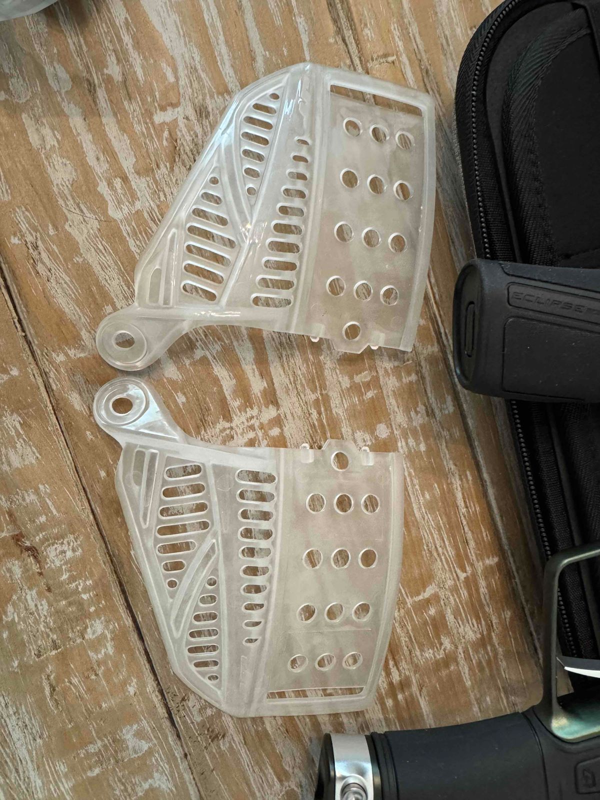 JT REVO2 - Clear Skirt/Ear Kit 