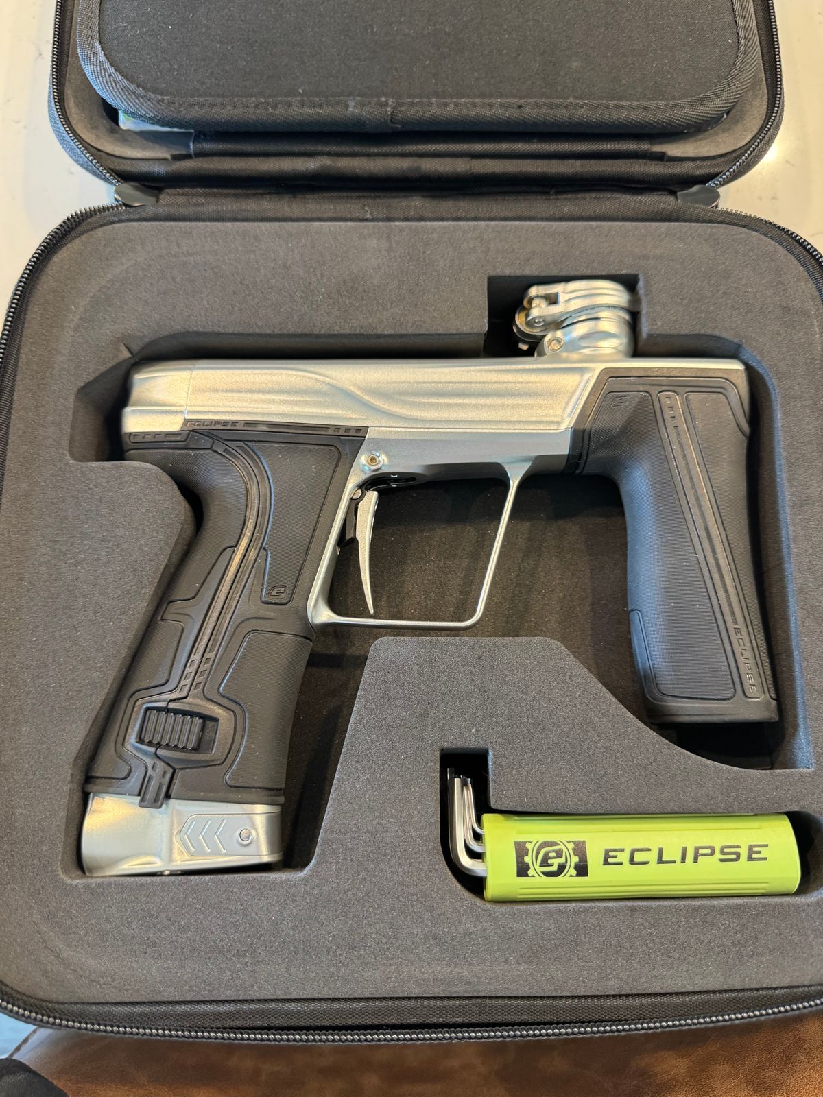 Geo R5 w/ Extras (Pure - Like New)