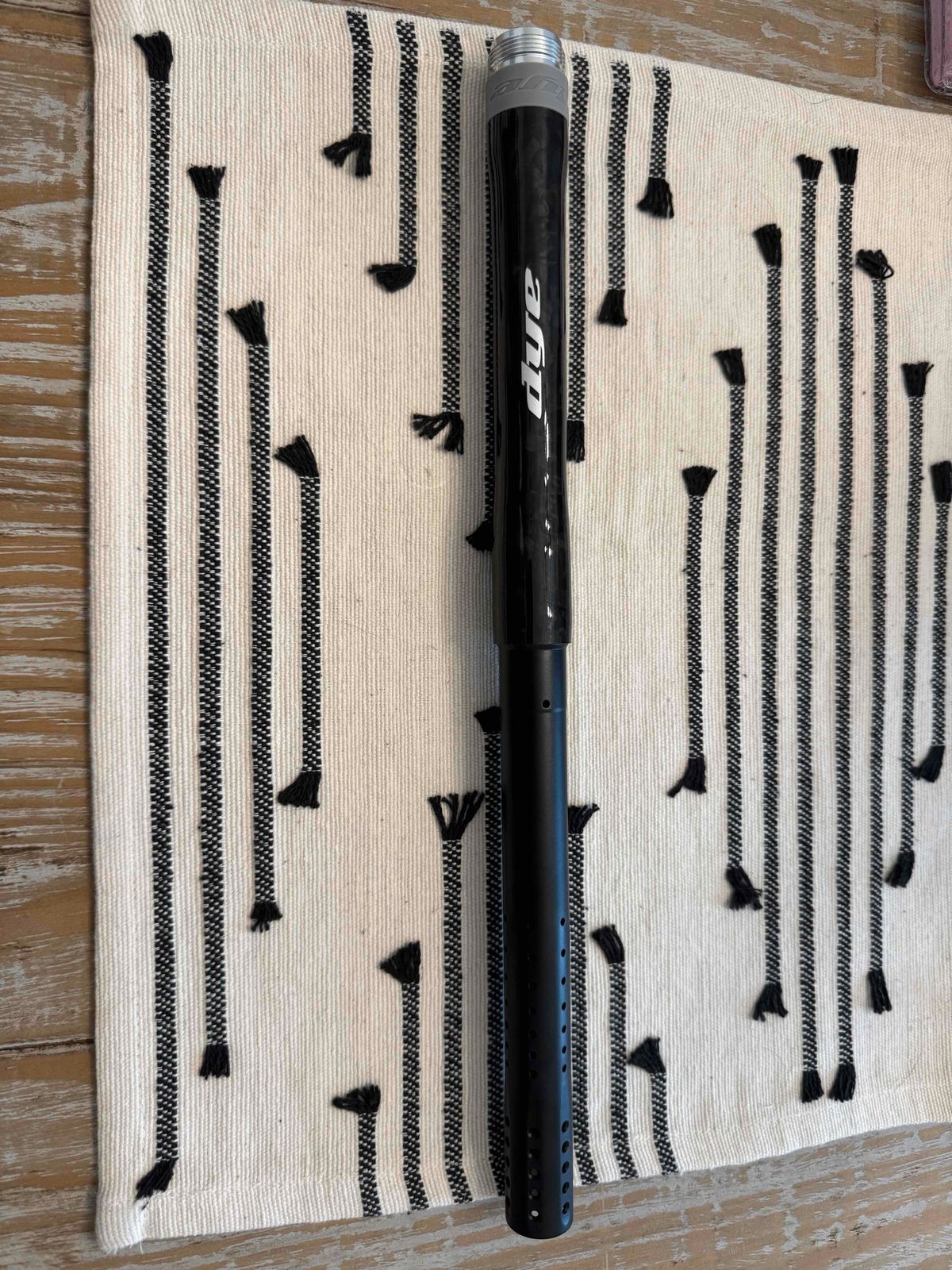 Dye UL-I Forged Carbon Back + Black Tip (14 in)