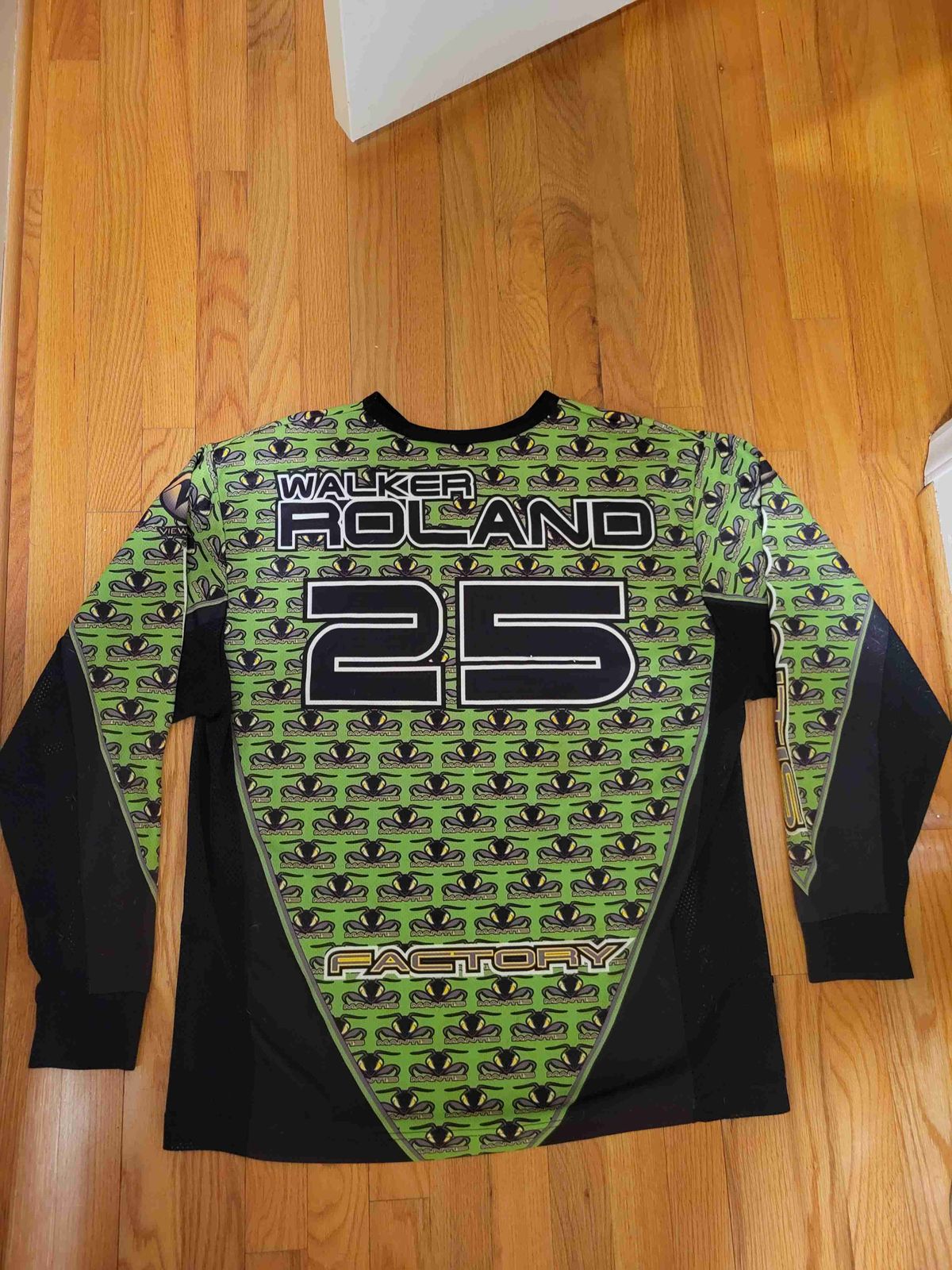 Mantis Factory "Walker Roland" smart parts jersey 