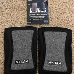 Hydra Blacks Knee Pads