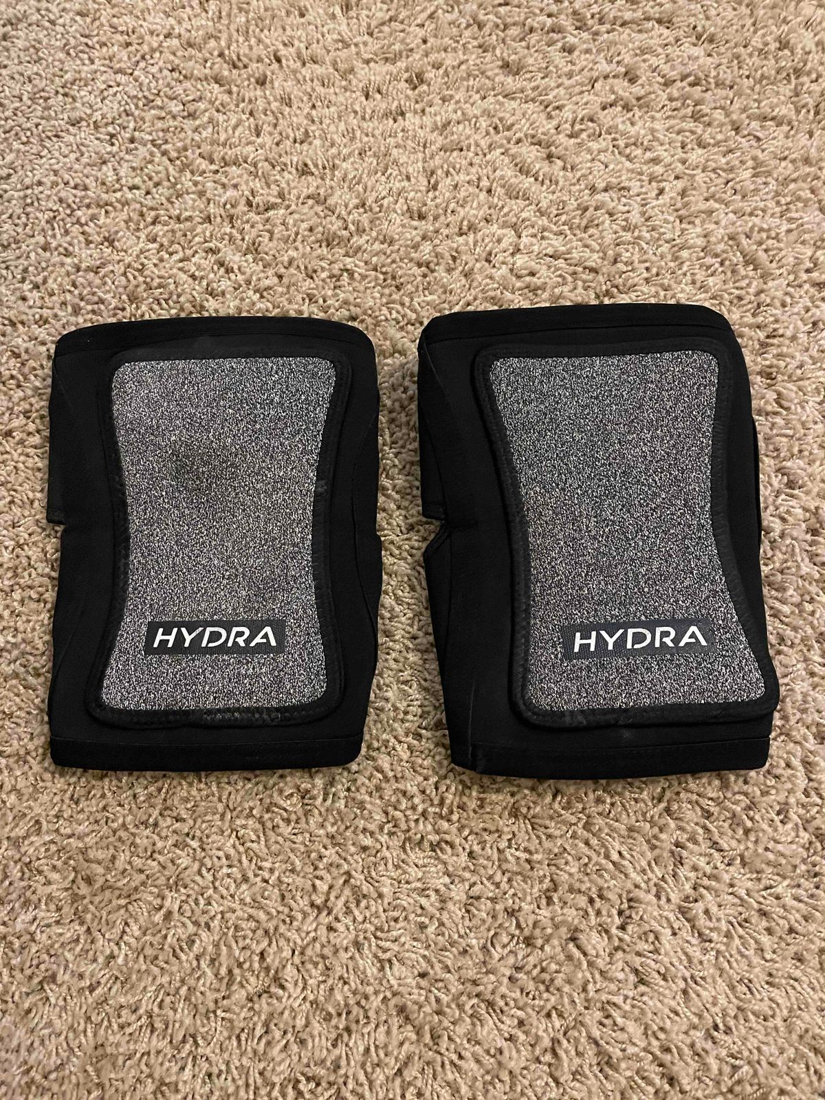 Hydra Blacks 2.0 Knee Pads