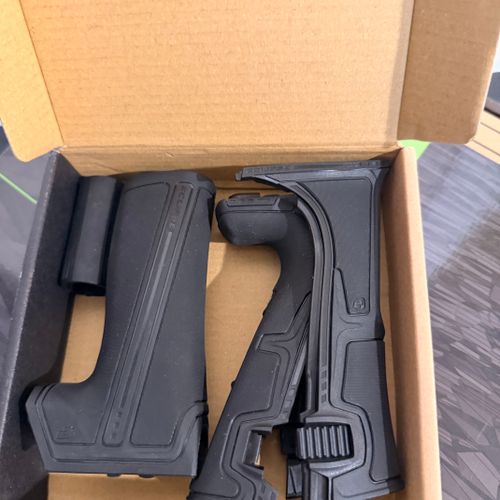 Cs3 Pro / Geo R5 Grips