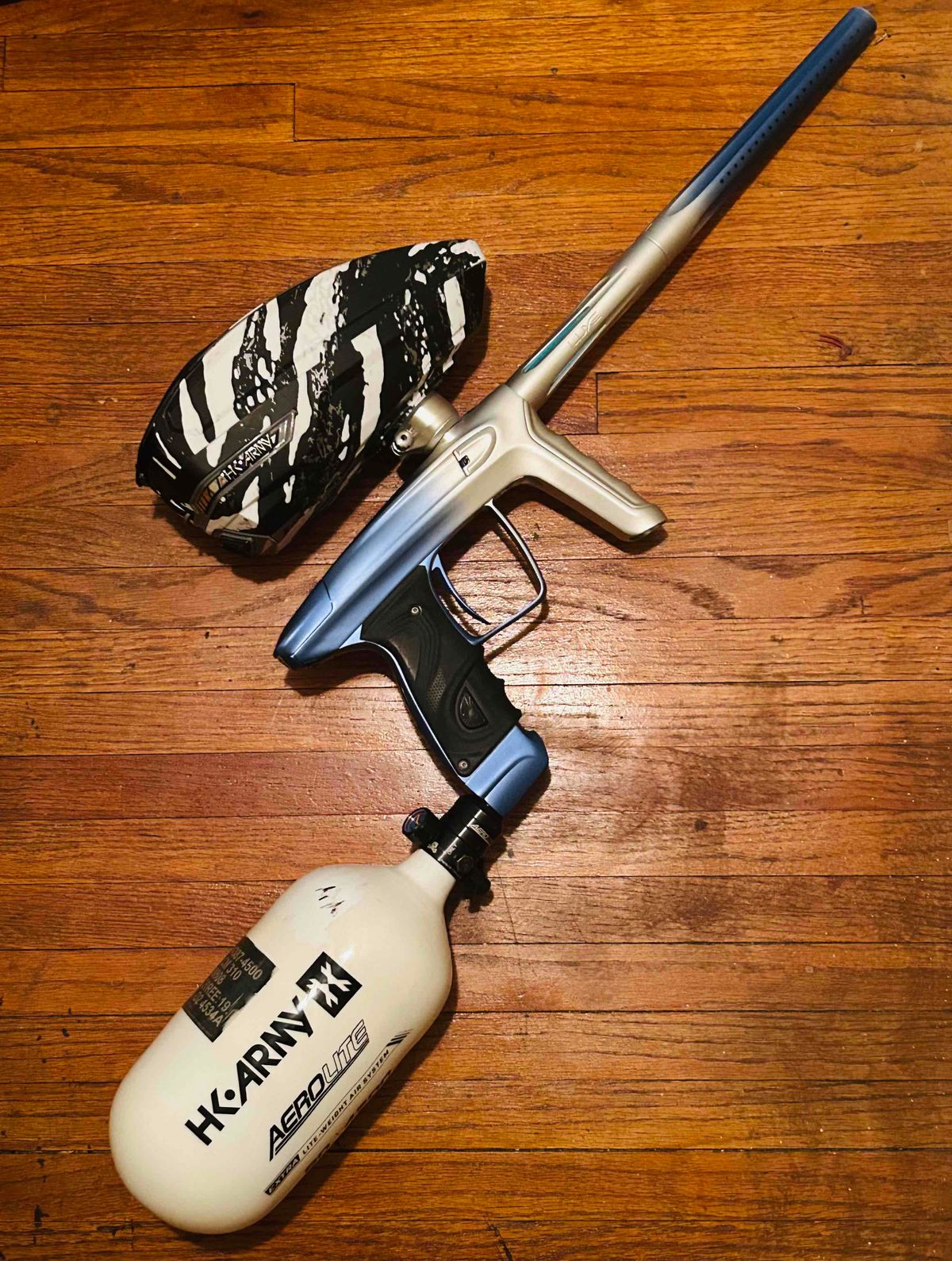 DLX Luxe TM40 Dust Blue to Clear Fade