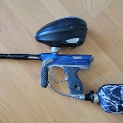 Dye DM12