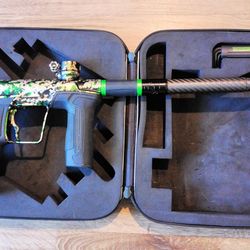 1 of 3 cs2 pros. 