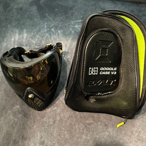 Dye Invision i4 mask with case